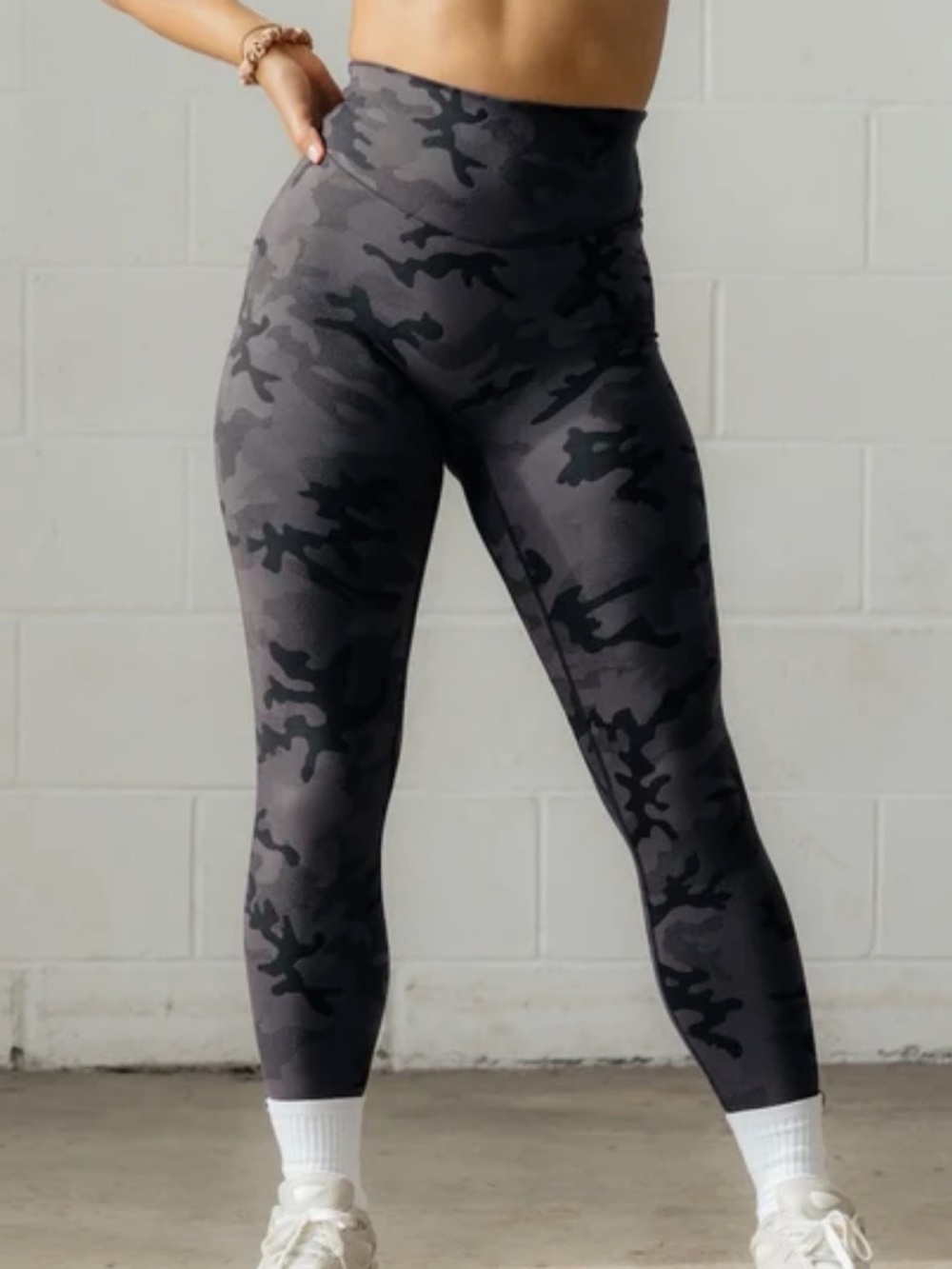 NWOT Gray and Black P’tula Leggings